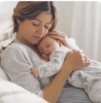 From Milk to Meals: A Complete Guide to Your Baby’s First Foods (0–6 Months)
